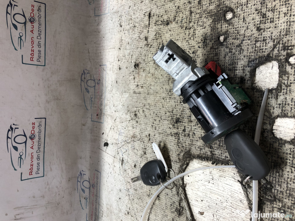 Contact plus cheie Dacia Duster 1.6 Benzina 2014