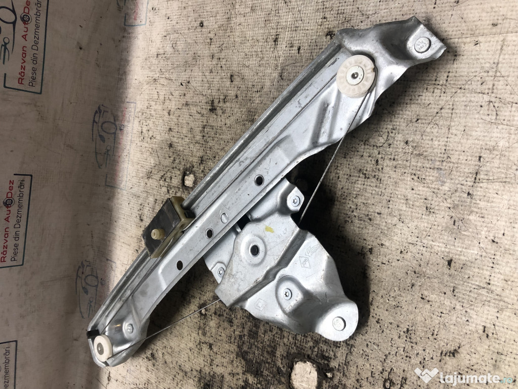 Macara geam stanga spate Dacia Duster 2014