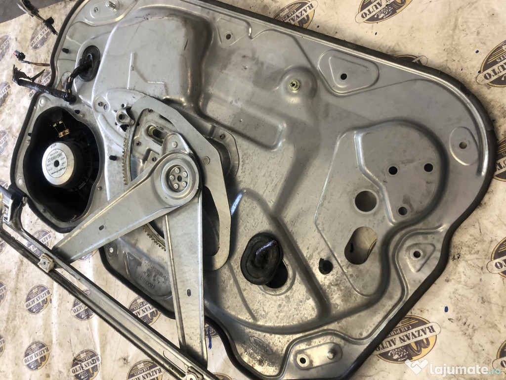 Macara geam stanga fata Ford Kuga 2014