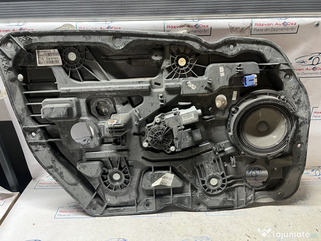 Macara geam stanga spate Kia Ceed 2013