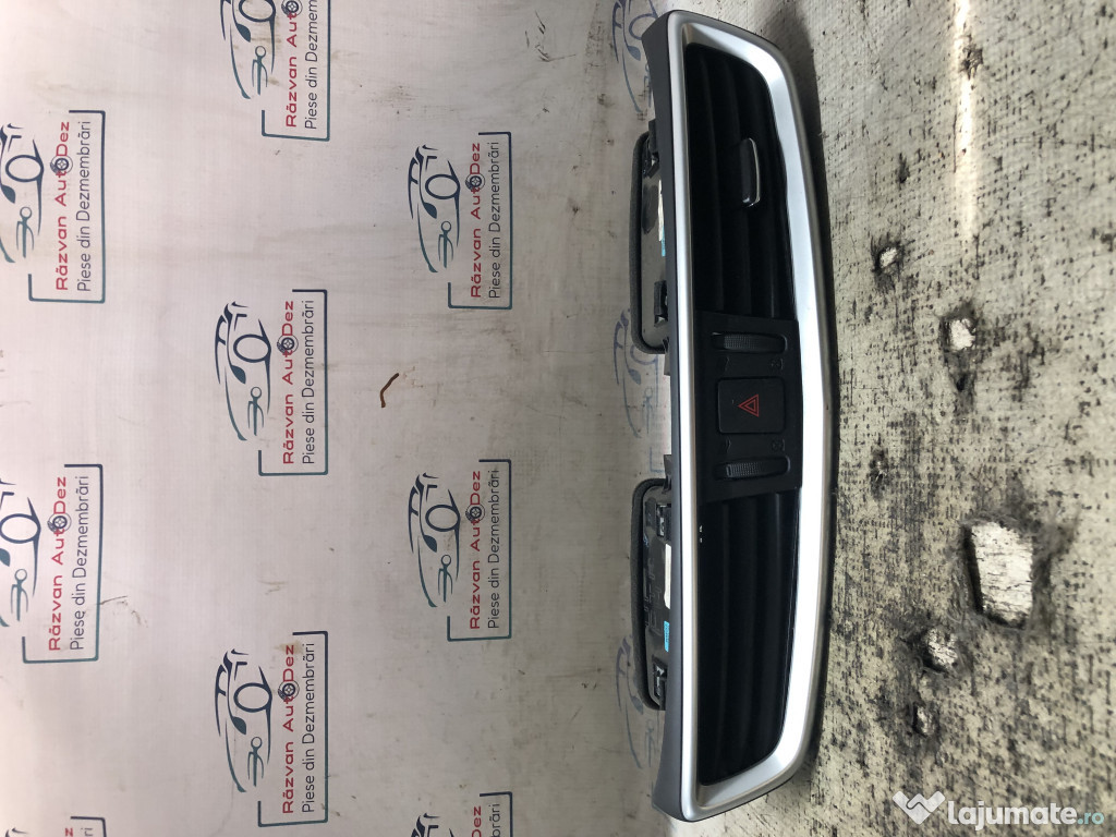 Grila ventilatie centrala Nissan Qashqai 2015