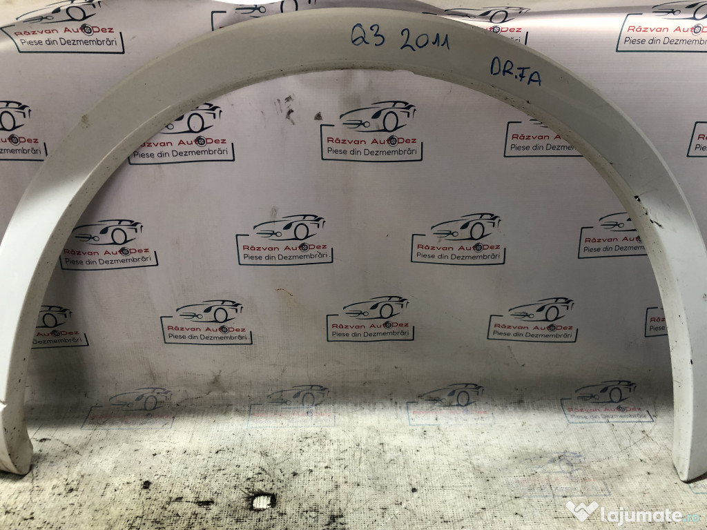 Bandou aripa dreapta fata Audi Q3 2011