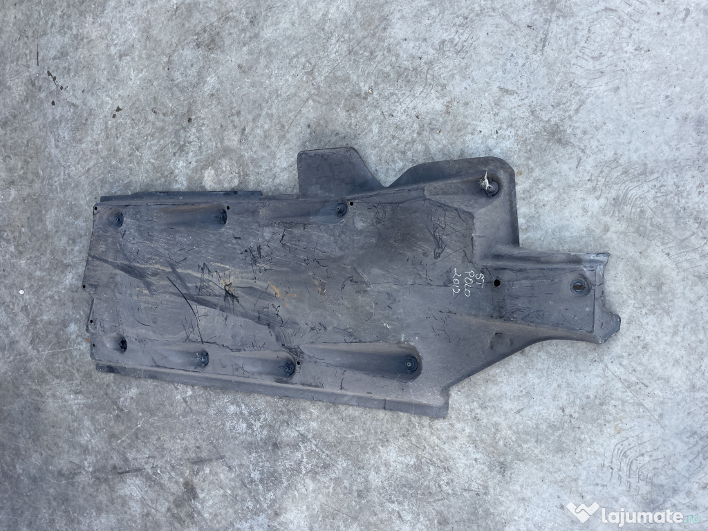 Scut lateral stanga Volkswagen Polo 2.0 Motorina 2012