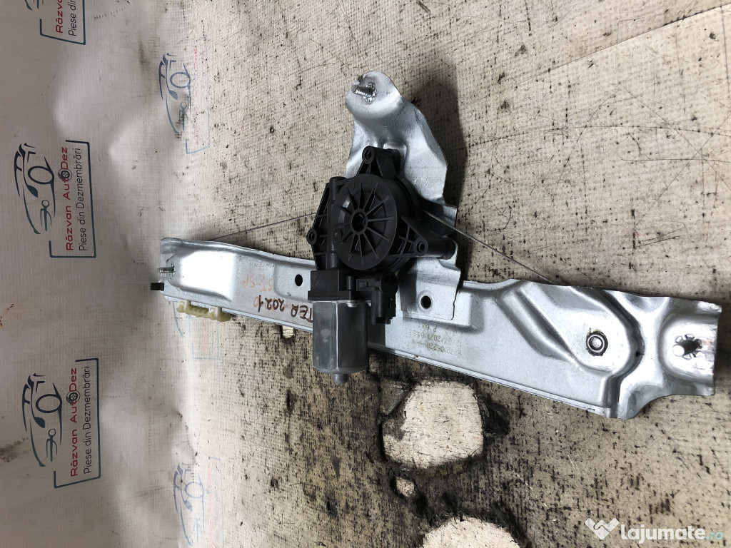 Macara geam stanga spate Dacia Duster 2021