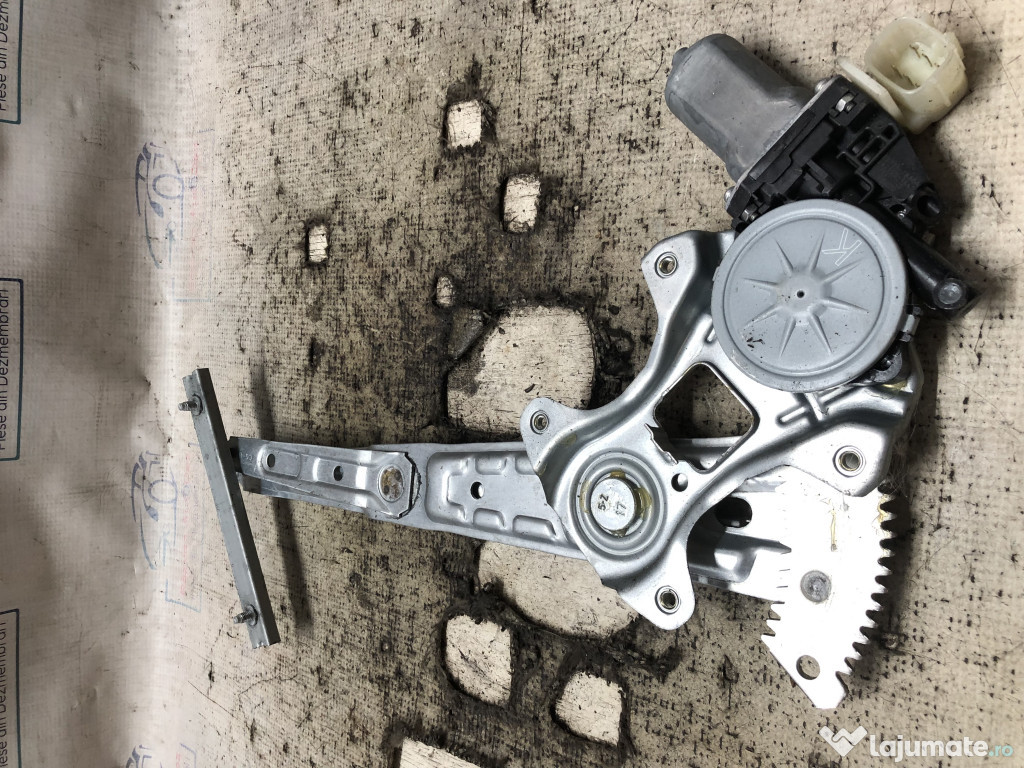 Macara geam stanga spate Nissan X-Trail 2014