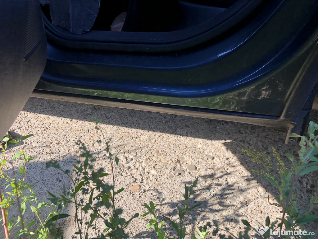 Prag stanga tabla Skoda Karoq 1.0 Benzina 2019