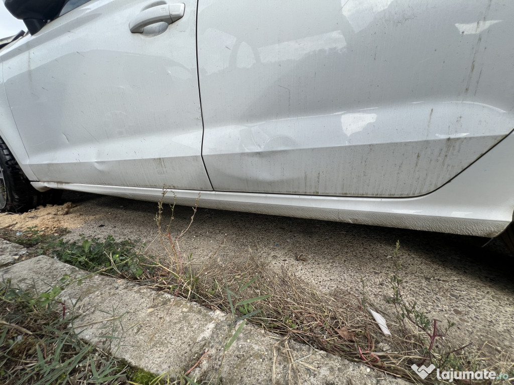 Prag stanga tabla Audi A3 8V Berlina 1.6 2017