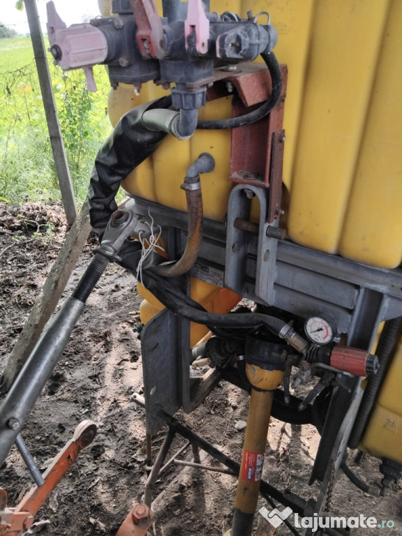 Vand atomizor autopurtat 400 L