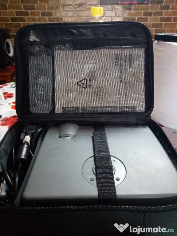 Video proiector toshiba