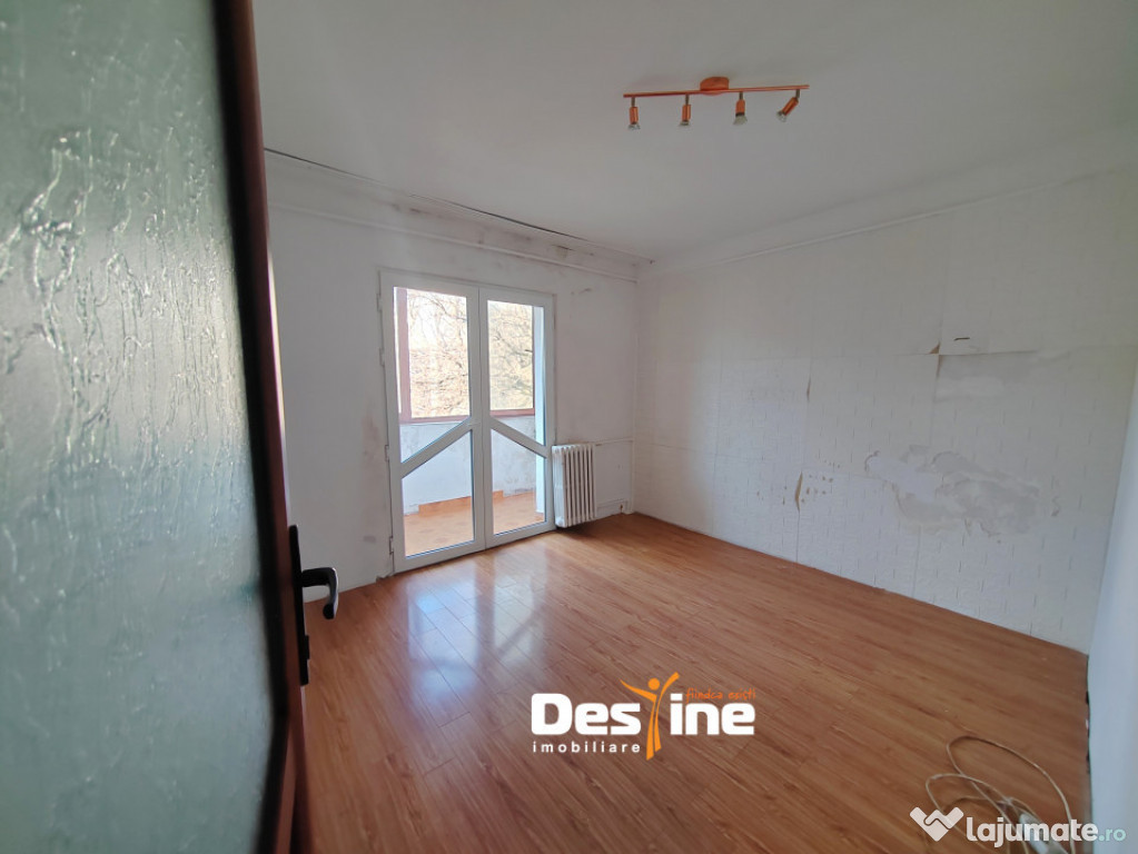 CUG - Apartament 4 camere DECOMANDAT 86,8 mp