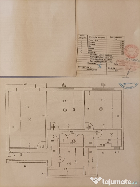 Vând apartament 3 camere decomandate Craiovita Noua 115.000 Euro