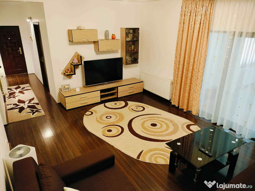 Apartament 3 camere, decomandat - zona Sanpetru