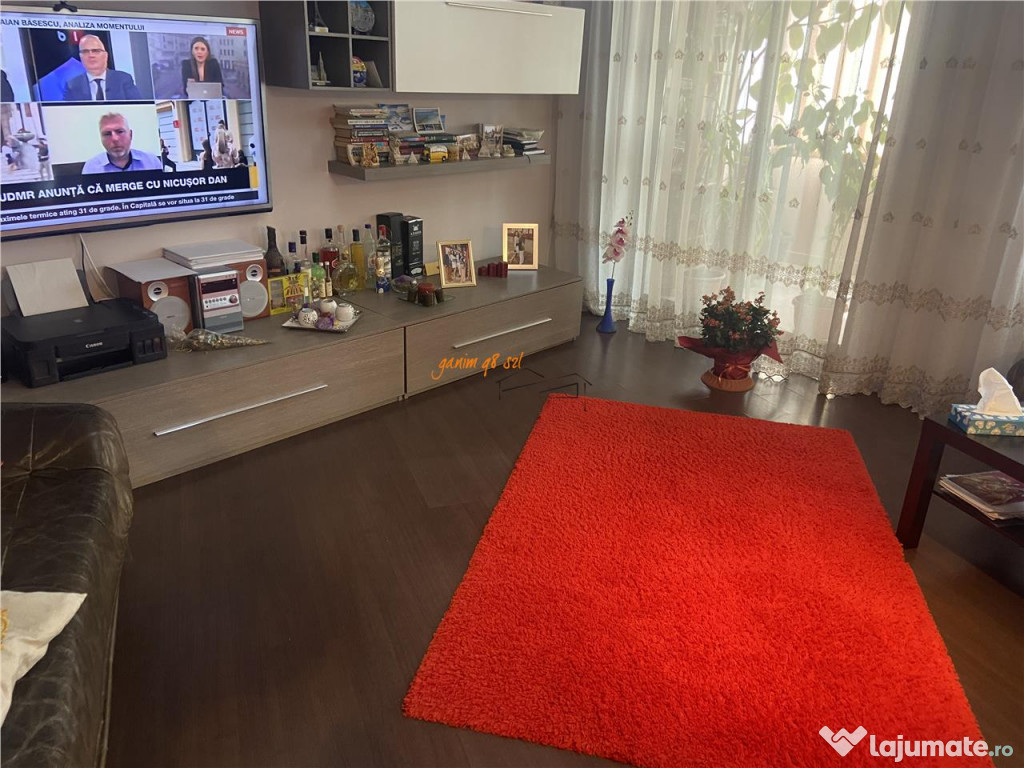 Apartament 3 camere , zona centrala - Unitatea de pompieri ,