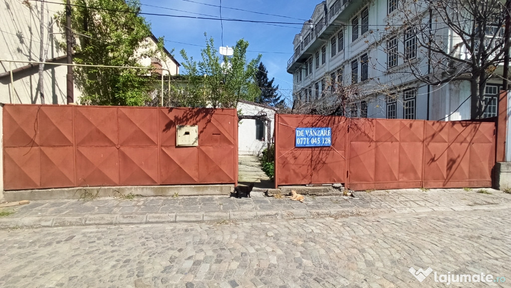 Casă + teren ultracentral - faleză