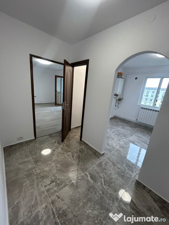 De vanzare 2 camere , Scoala 1, renovat, 55000 euro