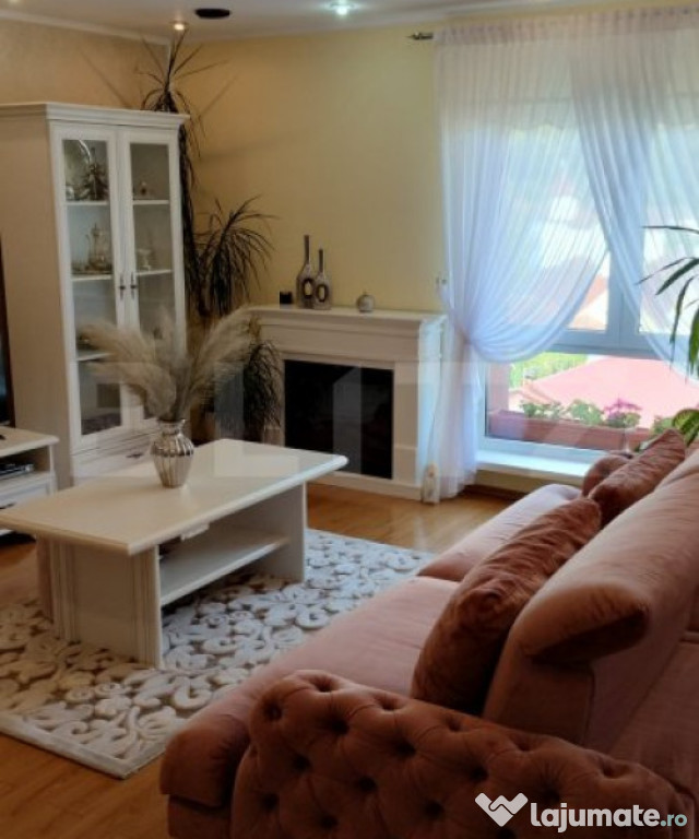 Apartament de vanzare, cu 3 camere, 120 mp, etaj 5, mobilat