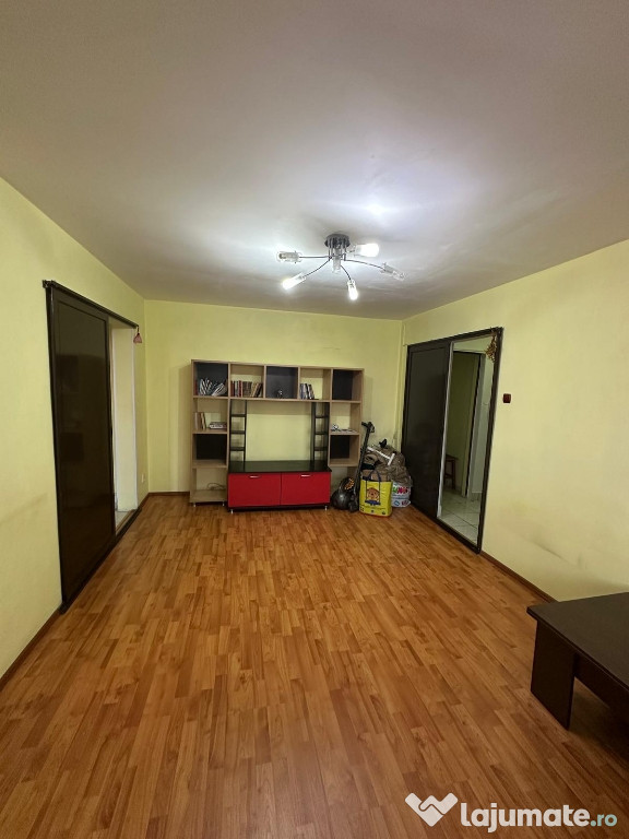 Apartament 2 camere semidecomandat zona Berceni Brancoveanu