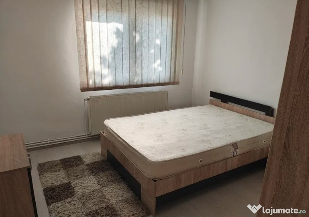 INCHIRIEZ apartament 2 camere decomandat ,zona Strand