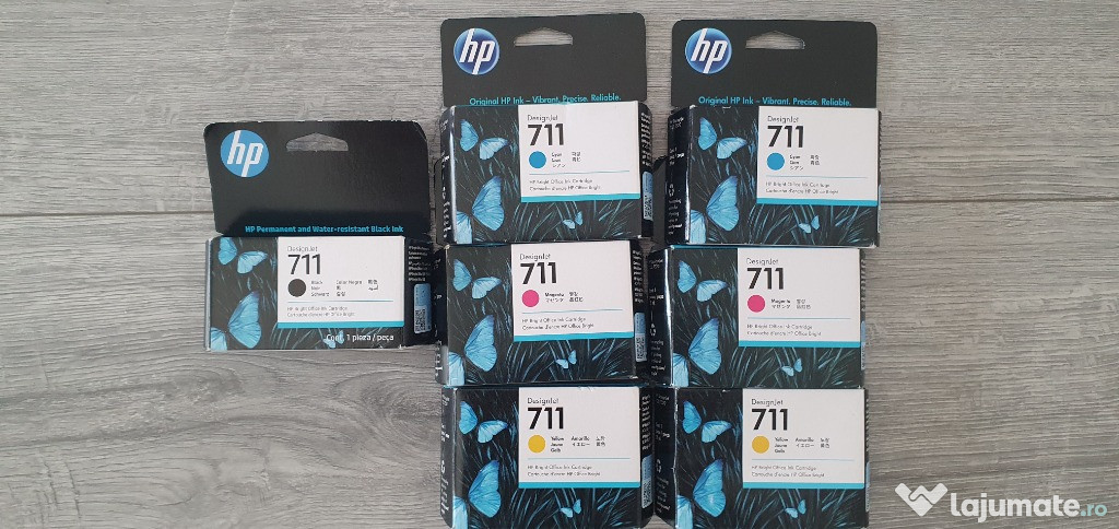 Pachet cartuse HP 711 - un cartus negru + 2 seturi color
