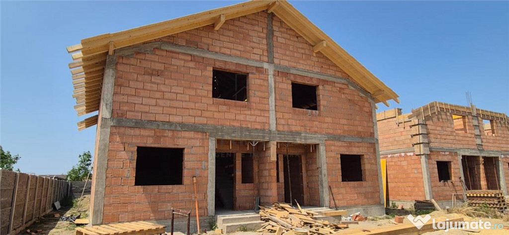 Duplex toate utilitatile - dormitor la parter - posibilitate