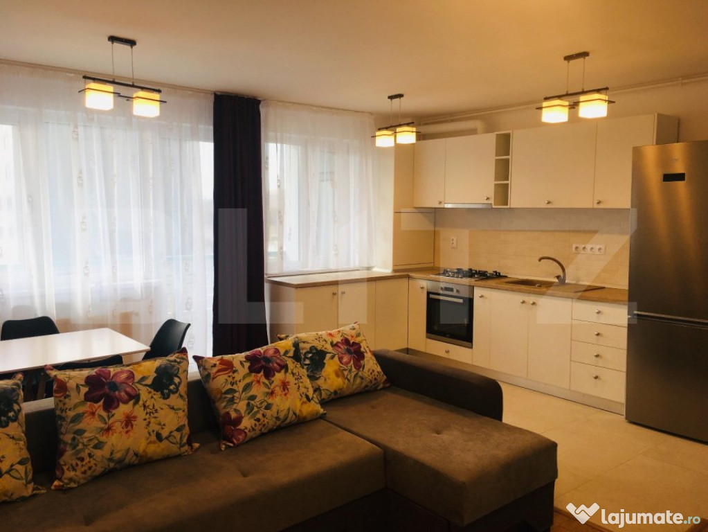 Apartament 2 camere, modern, garaj, zona VIVO