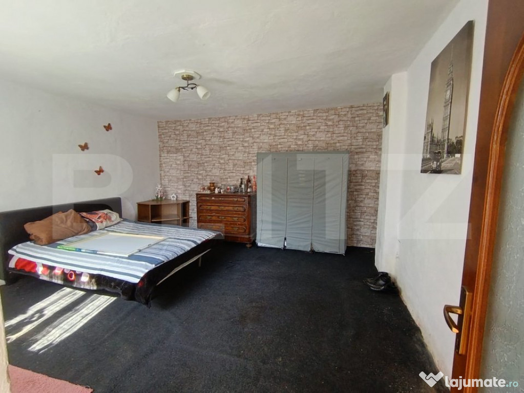 Casa cu 3 camere 70 mp și teren de 800 mp
