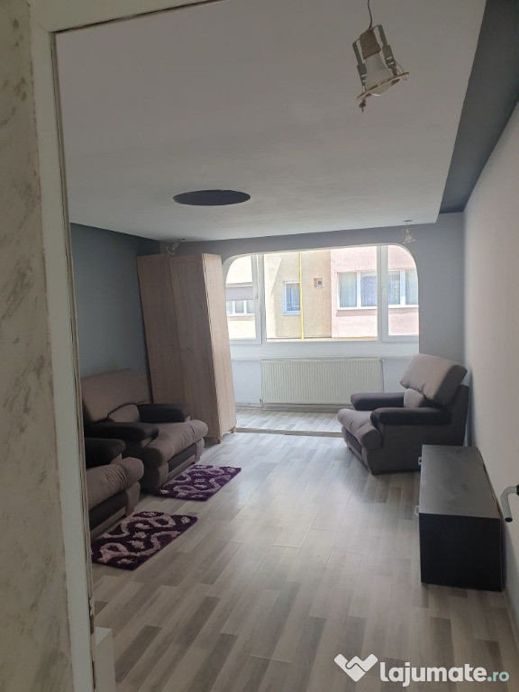 Apartament de 2 camere zona Craiter