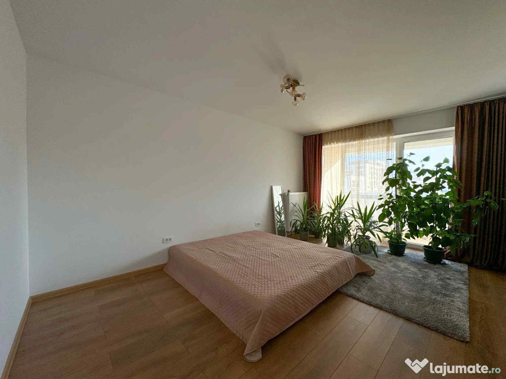 Apartament 2 camere, decomandat - zona Tractorul