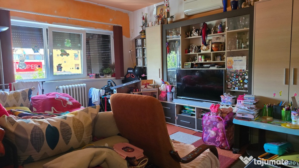 Apartament 3 camere in Deva, zona Eminescu colt cu Balcescu, etaj 2