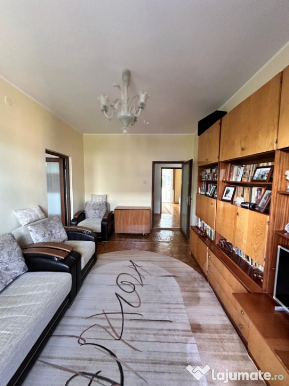Apartament 3 camera zona Cazino Constanța