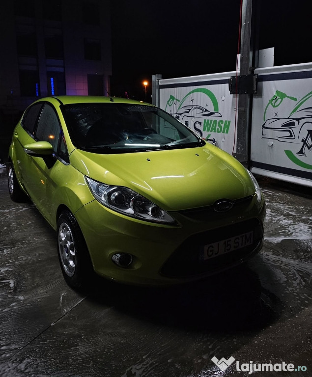 Ford Fiesta TITANIUM 2011
