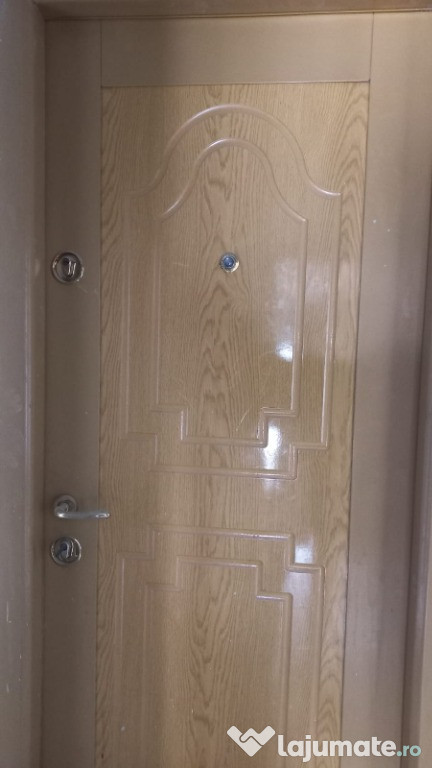 Ușa interior metalica cu deschidere pe dreapta