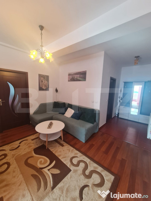 Apartament cu 3 camere, mobilat si utilat, parcare, zona Sta