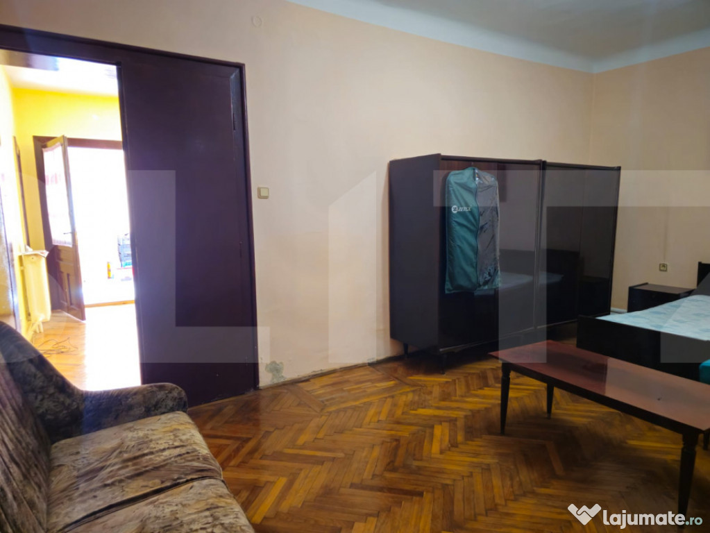 Casa de vanzare, 6 camere, 180 mp, zona Elisabetin