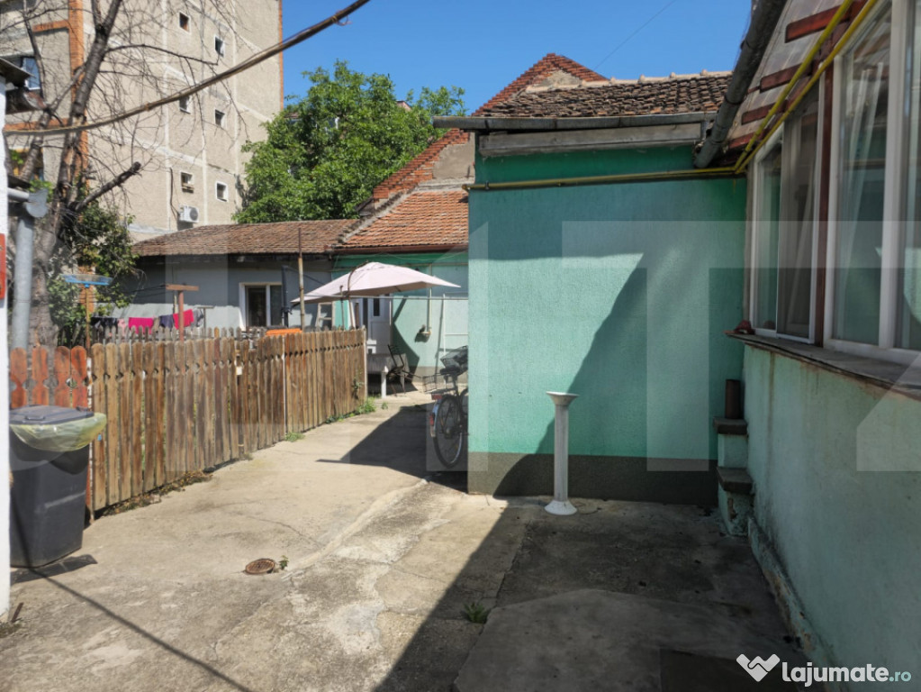 Vand apartamet 3 camere la casa, 2 proprietari in curte