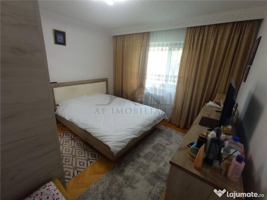 Apartament 3 camere etaj 2 zona CUG - Biserica Inaltarea Dom