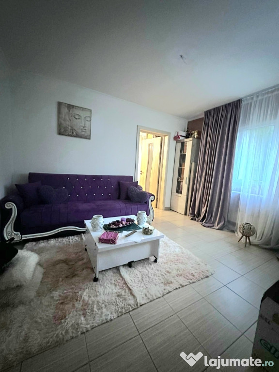 Vand apartament 2 camere Trapezului