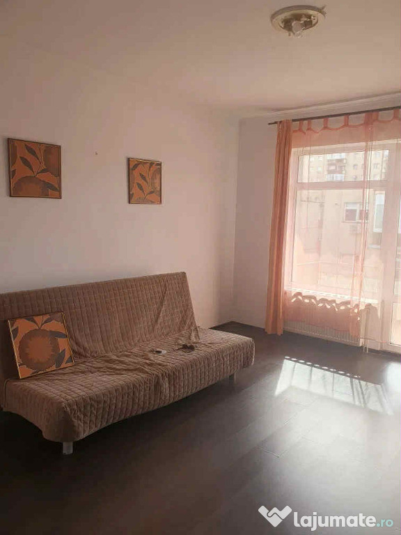 Apartament 2 camere, decomandat - zona Grivitei