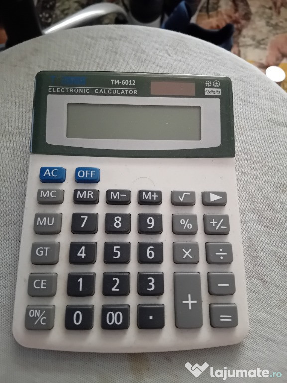 Calculator mic de birou