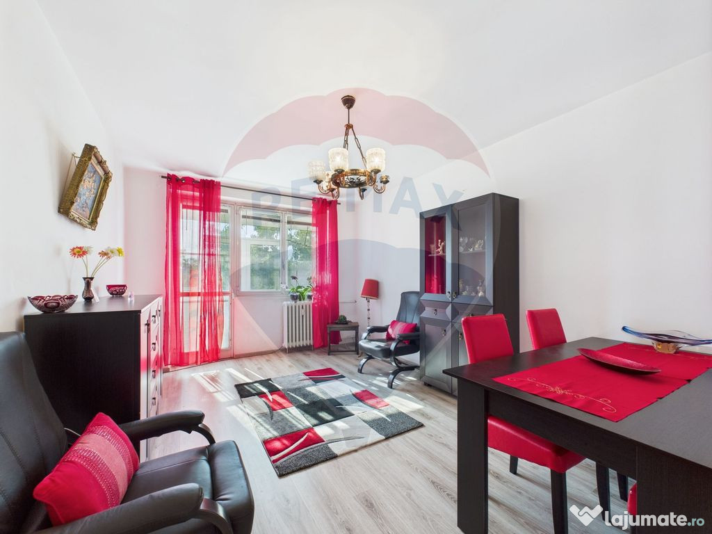 Apartament cu 3 camere de vanzare in zona Decebal