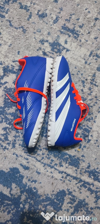 Ghete de fotbal adidas predator