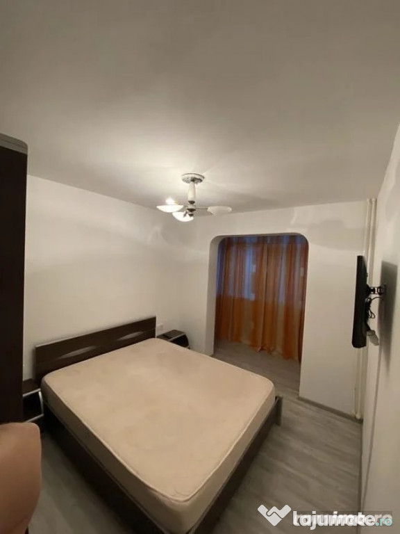 2 camere in zona Spitalului Judetean