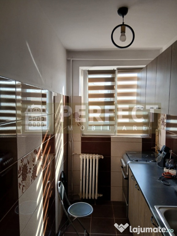 Apartament 2 camere RENOVAT COMPLET et.4/4 Pret 46000 euro-VEST