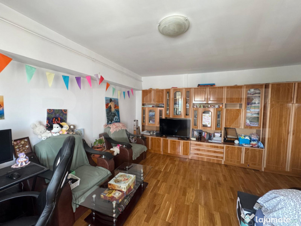 Apartament de vanzare, cu 1 camere, decomandat, 42 mp, zona