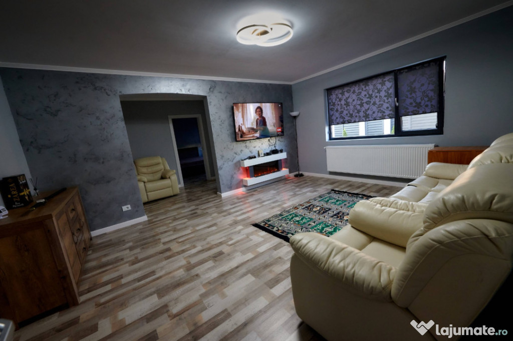 Casa parter si mansarda in zona Garii, Vaslui