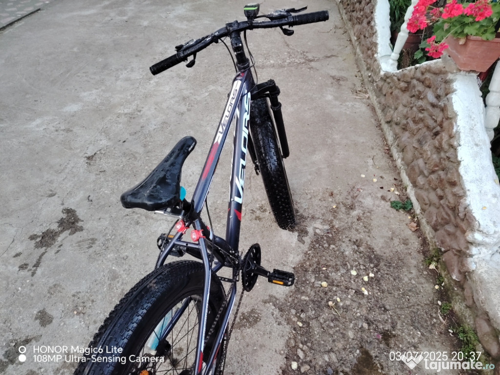 Vând bicicletă nouă