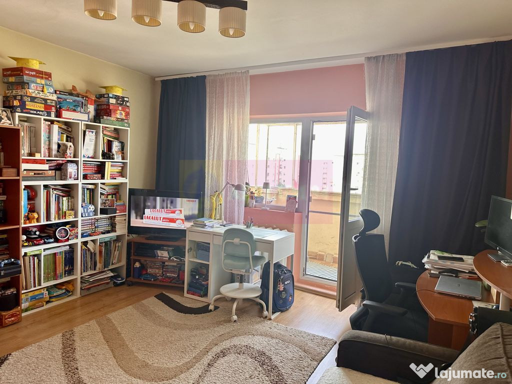 2 camere de vanzare Sebastian - Novaci