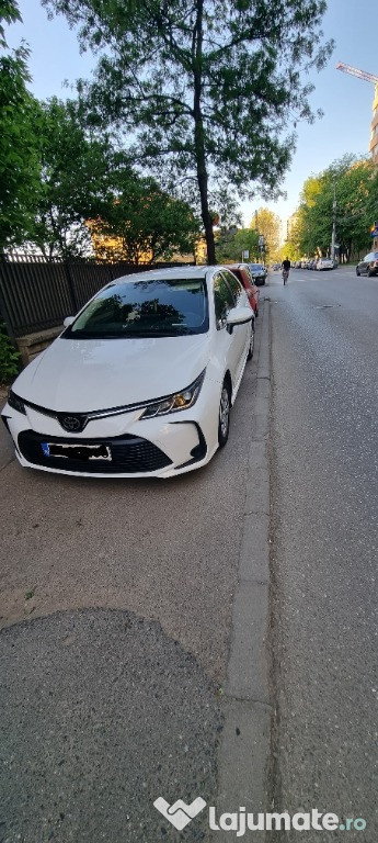 Primul proprietar Toyota Corolla Sedan 2022 benzina cu GPL