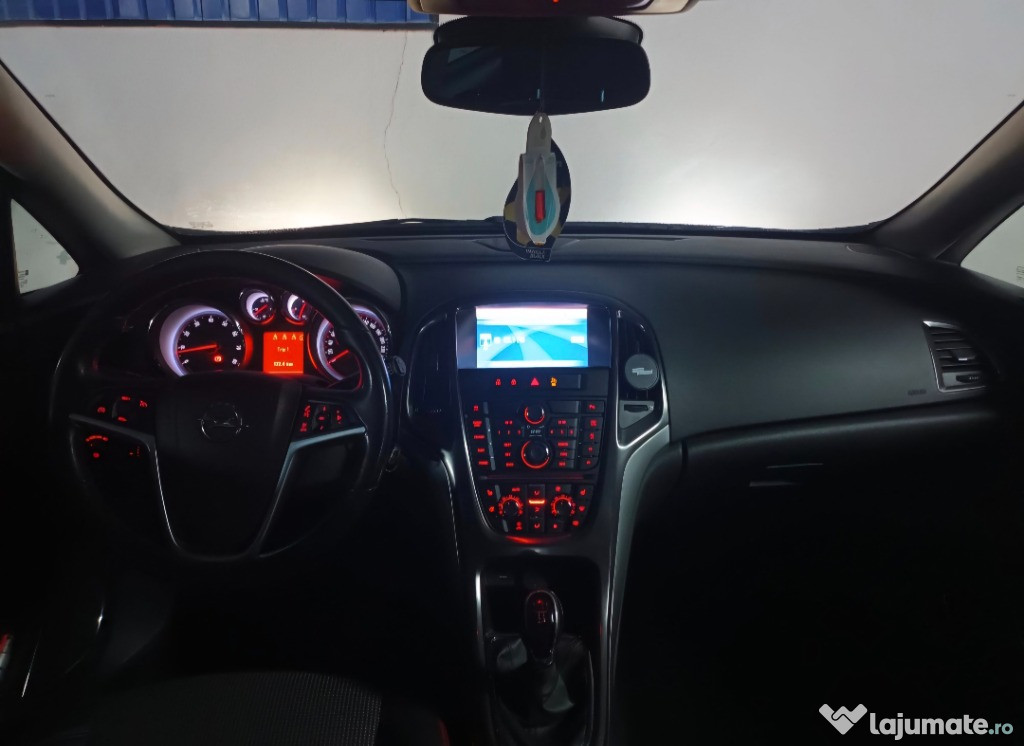 Opel Astra J 1.6 2010