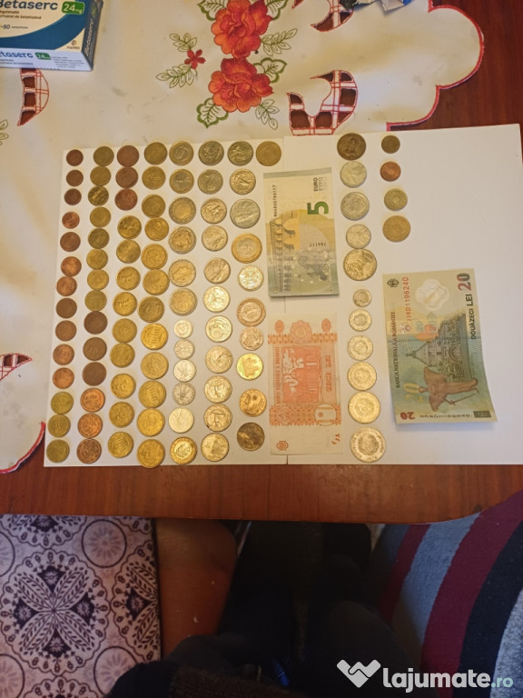 Vînd monede de colecție